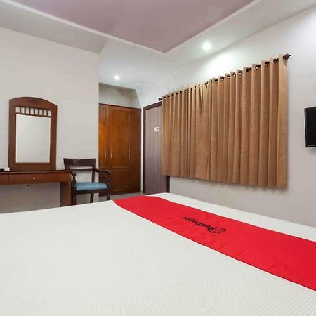 เรดดอร์ซ แอต ปังลิมา สุดีร์มาน สุราบายา Hotel ภายนอก รูปภาพ